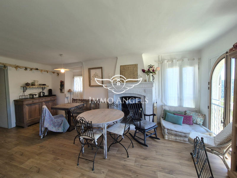 Maison - 145 m² - 9 pièces