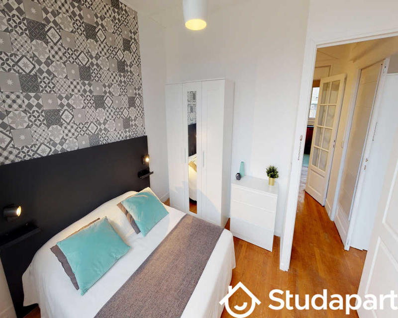 Chambre - 90 m² - 1 pièce