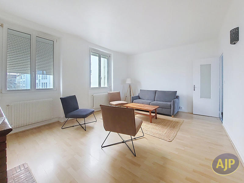 Appartement - 98 m² - 5 pièces