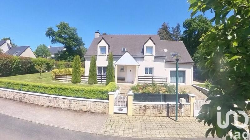 Maison - 167 m² - 9 pièces