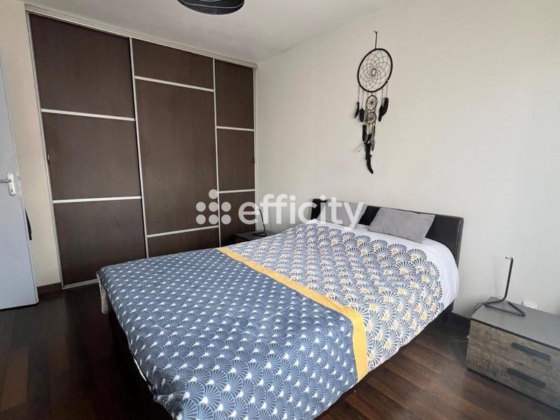 Pavillon - 90 m² - 4 pièces