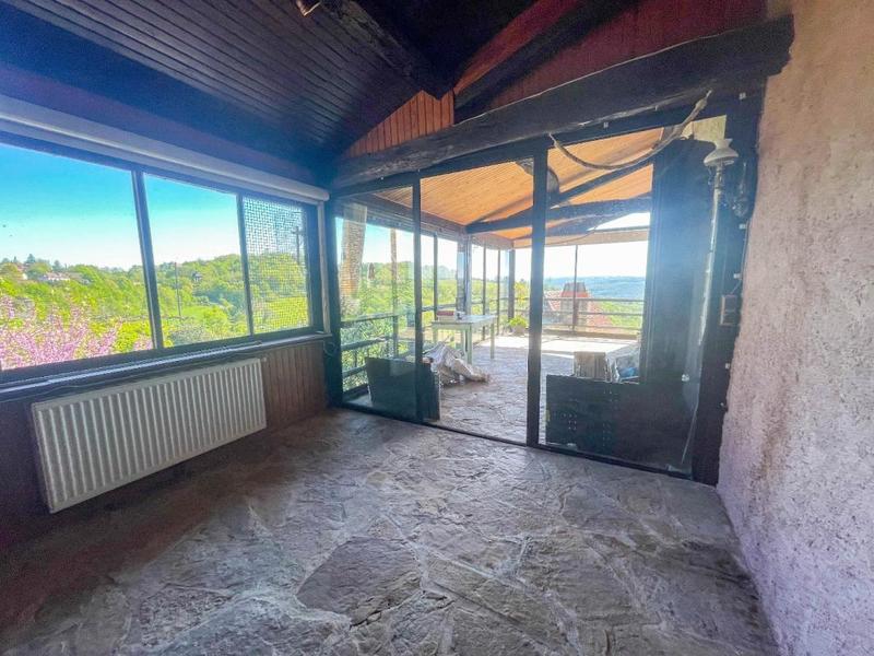 Maison - 224 m² - 12 pièces