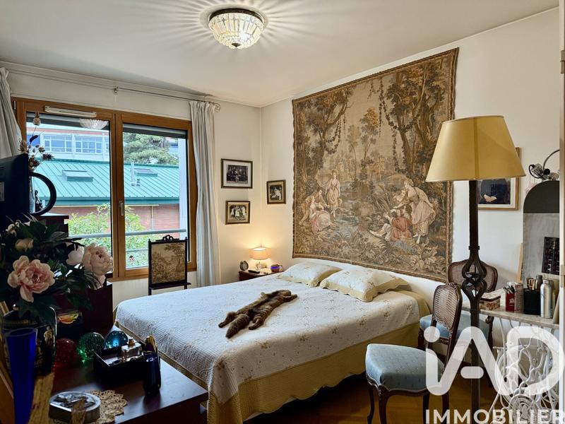 Appartement - 94 m² - 5 pièces