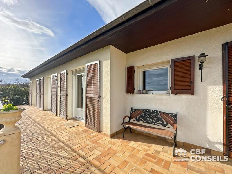 Maison - 200 m² - 6 pièces