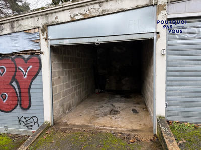 Parking / Garage - 12 m²