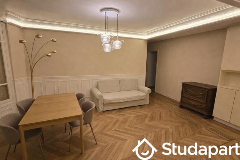 Chambre - 12 m² - 1 pièce