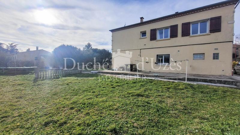 Maison - 195 m² - 9 pièces