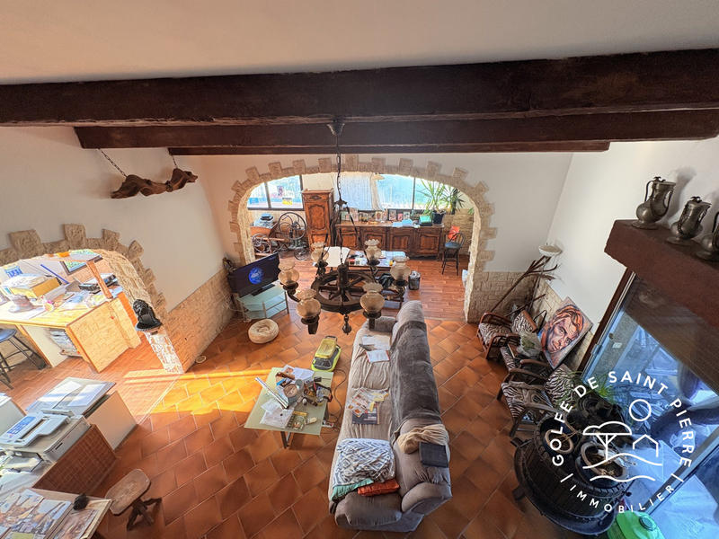 Villa - 573 m² - 6 pièces