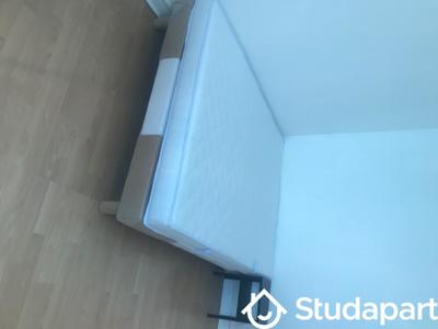 Chambre - 12 m² - 1 pièce