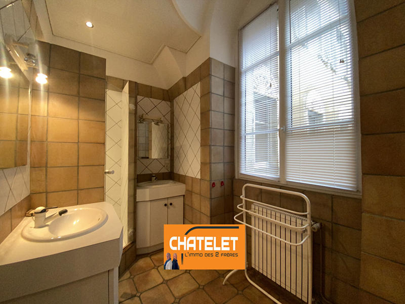 Appartement - 224 m² - 7 pièces