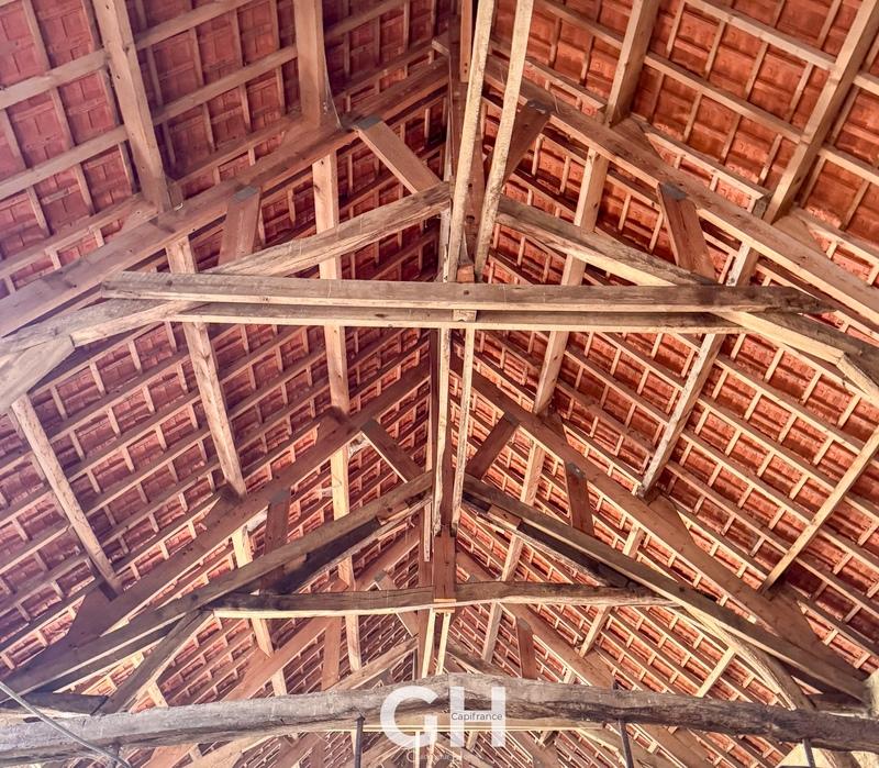 Grange - 2 m² - 2 pièces