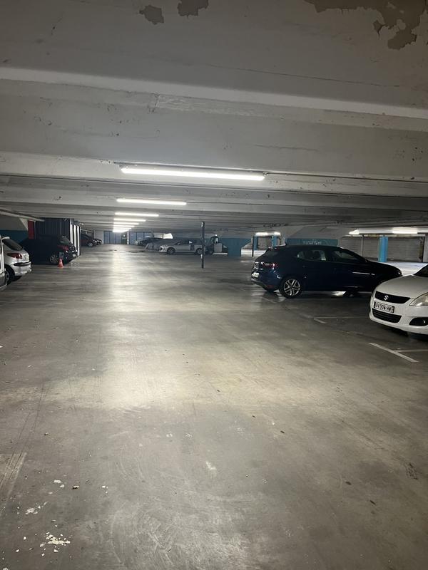Parking / Garage - 12 m²