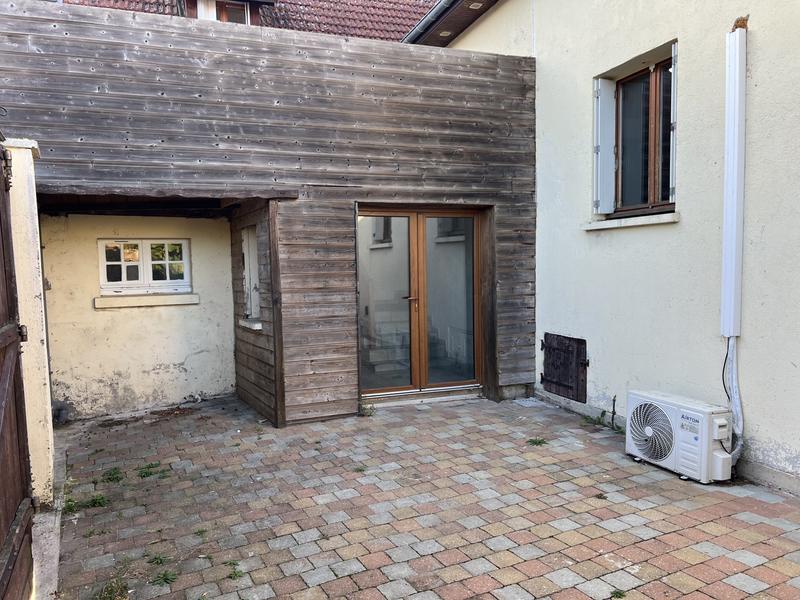 Maison - 140 m² - 5 pièces