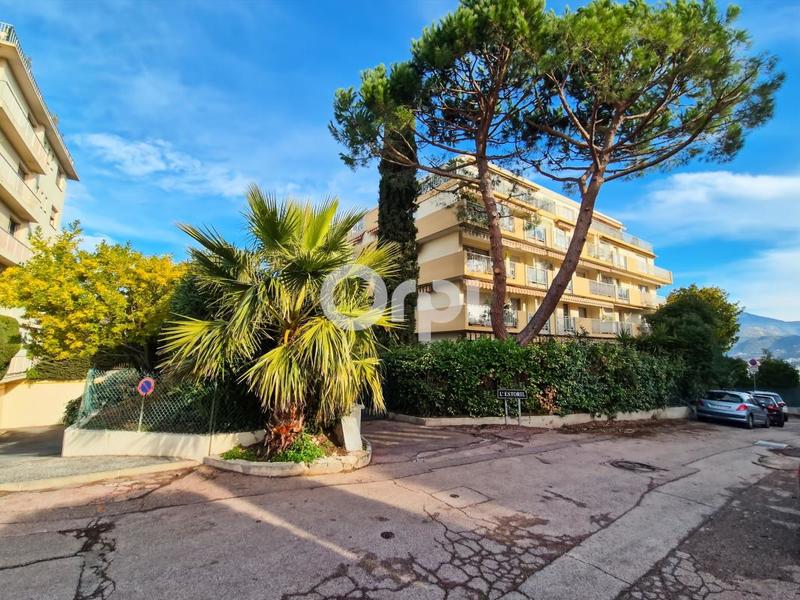 Appartement - 77 m² - 3 pièces