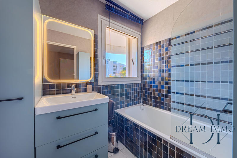 Appartement - 70 m² - 3 pièces