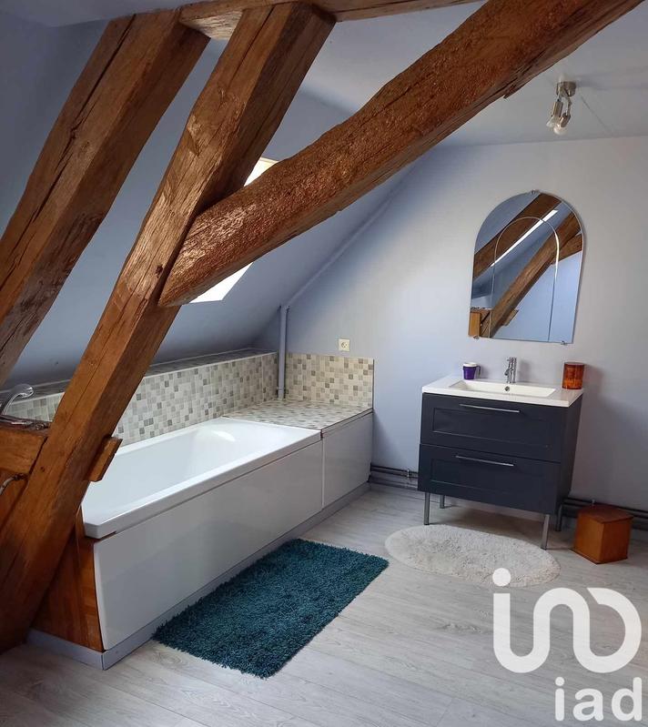 Maison - 212 m² - 7 pièces