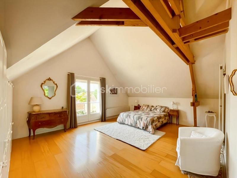 Demeure - 278 m² - 8 pièces