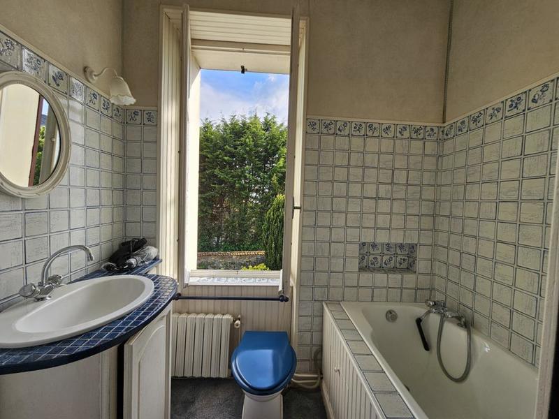 Maison - 95 m² - 4 pièces