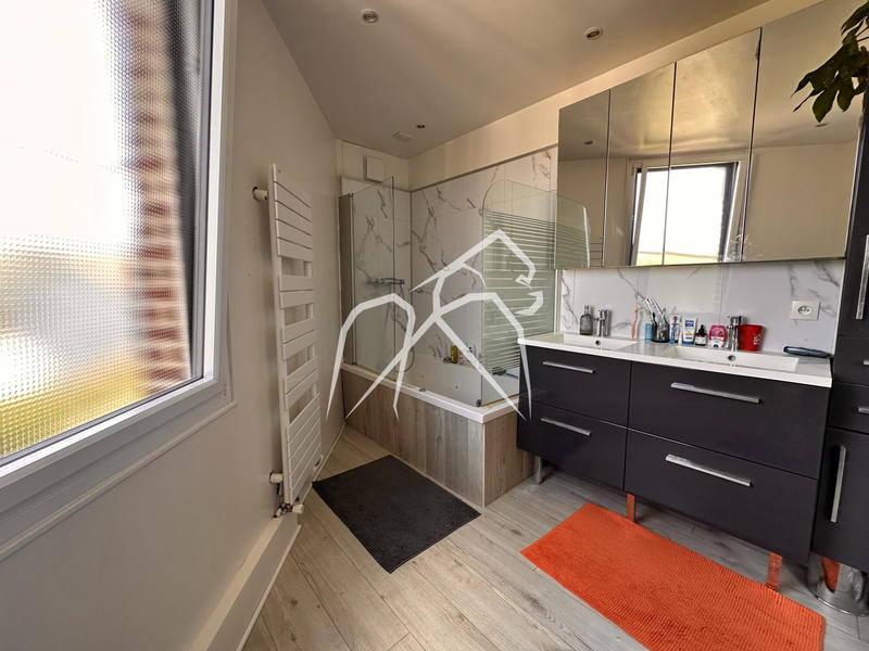 Maison ancienne - 130 m² - 6 pièces