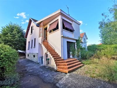 Maison - 140 m² - 7 pièces