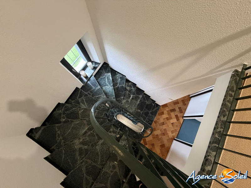 Maison - 267 m² - 7 pièces