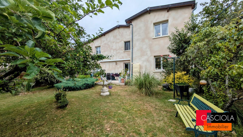 Maison - 210 m² - 7 pièces