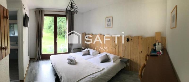 Local commercial - 4 000 m² - 17 pièces