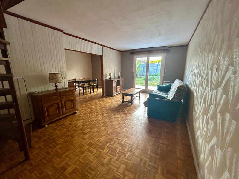 Maison - 99 m² - 6 pièces