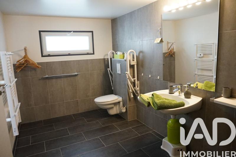 Maison - 305 m² - 10 pièces