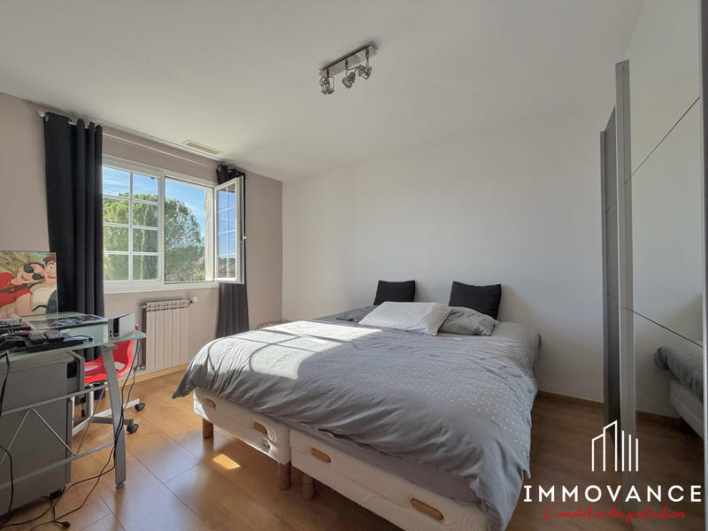 Villa - 251 m² - 8 pièces