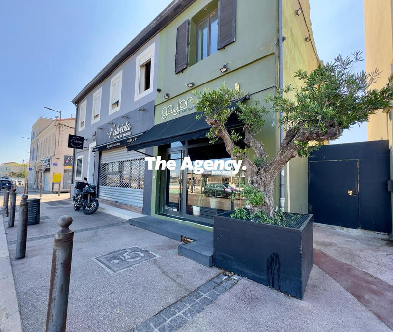 Fonds de commerce - Magasins - 52 m²