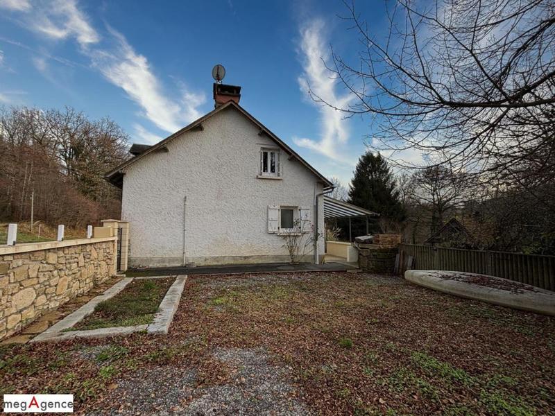 Maison en pierre - 141 m² - 6 pièces