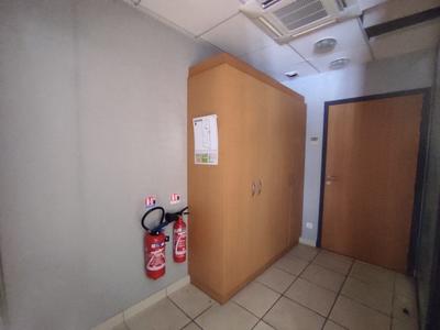 Local d'activités - 56 m² - 4 pièces