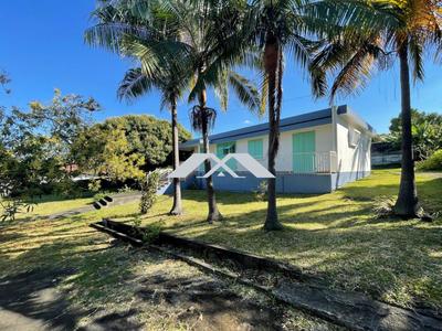 Maison - 93 m² - 6 pièces