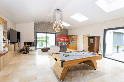 Maison - 290 m² - 6 pièces