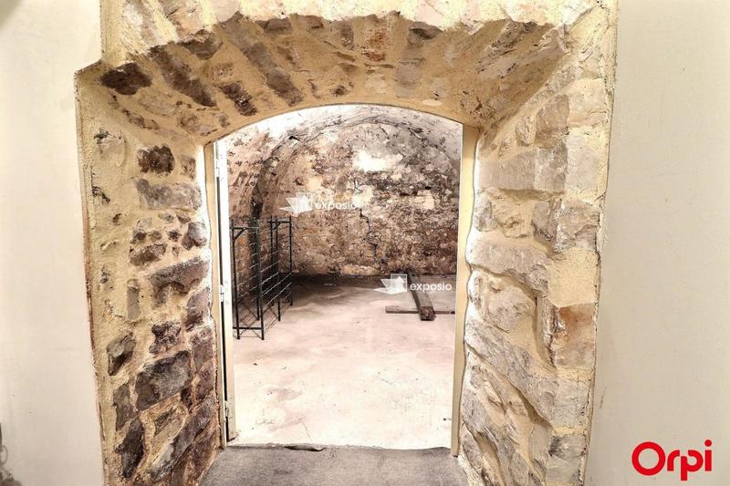 Maison - 210 m² - 9 pièces