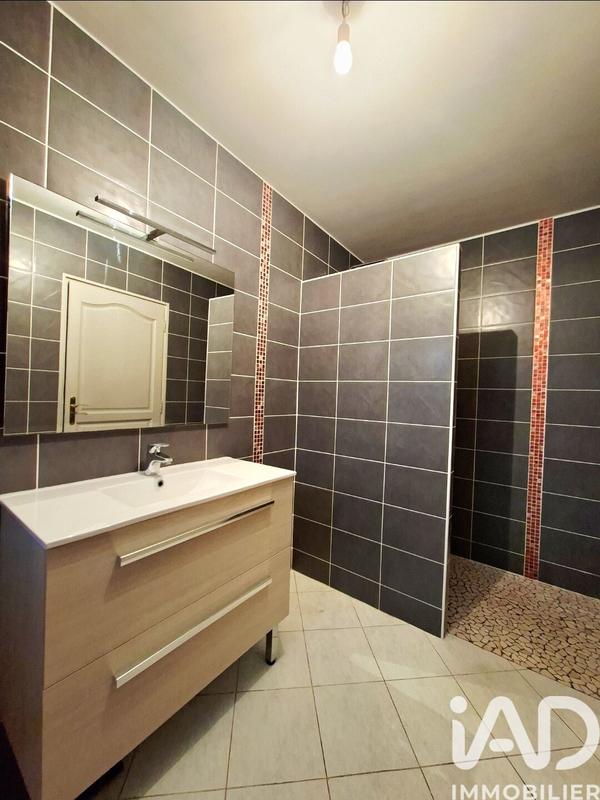 Maison - 232 m² - 7 pièces