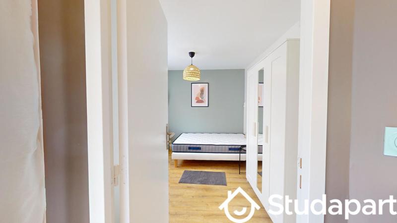 Chambre - 11 m² - 1 pièce