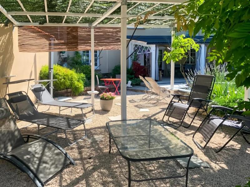 Maison - 280 m² - 7 pièces