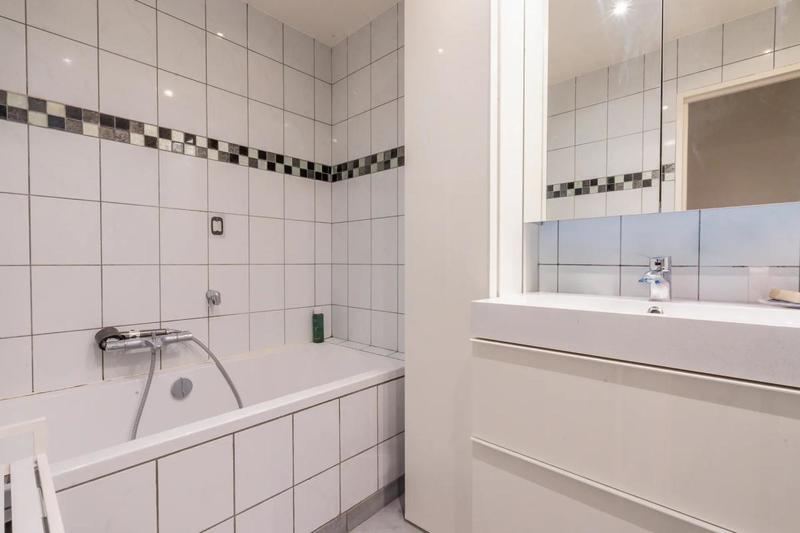 Appartement - 98 m² - 5 pièces