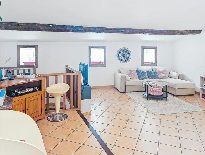 Appartement - 96 m² - 4 pièces