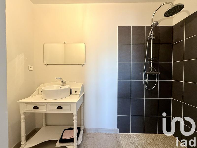 Maison - 250 m² - 10 pièces