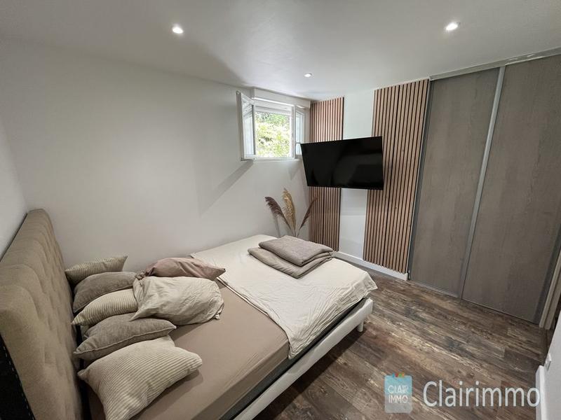 Loft - 80 m² - 4 pièces