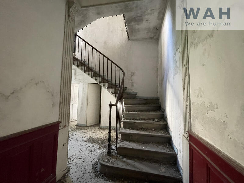 Propriété - 270 m² - 10 pièces