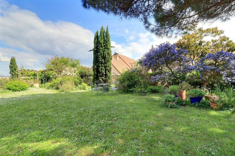 Maison - 301 m² - 11 pièces