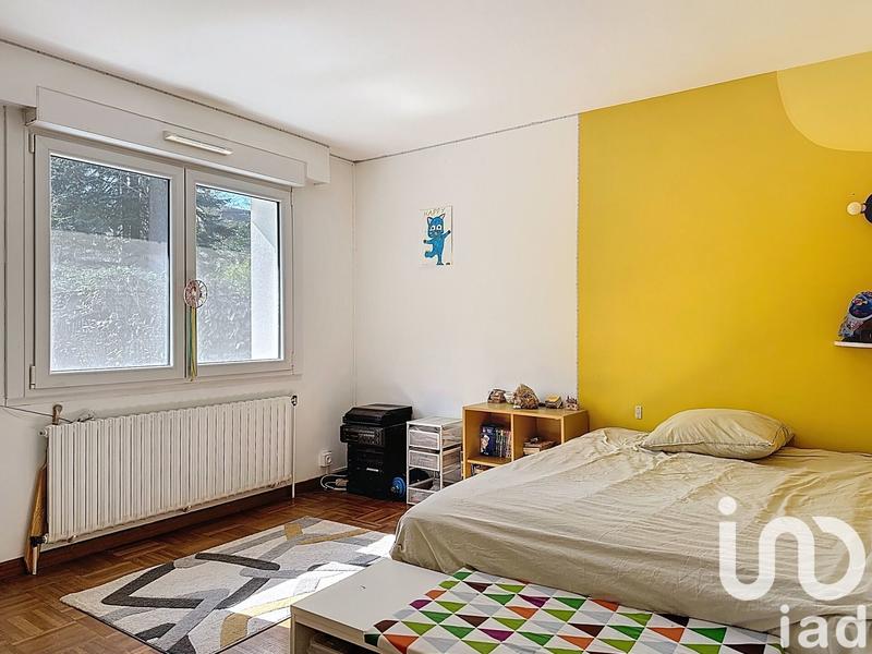 Maison - 180 m² - 8 pièces