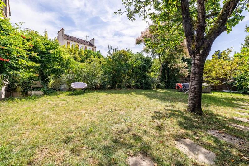 Maison - 207 m² - 8 pièces