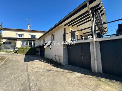 Maison de village - 160 m² - 8 pièces