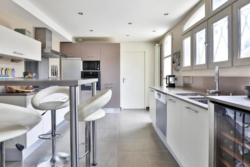 Maison - 190 m² - 6 pièces