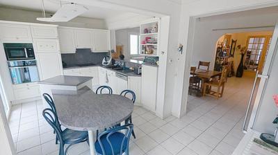 Maison - 205 m² - 7 pièces